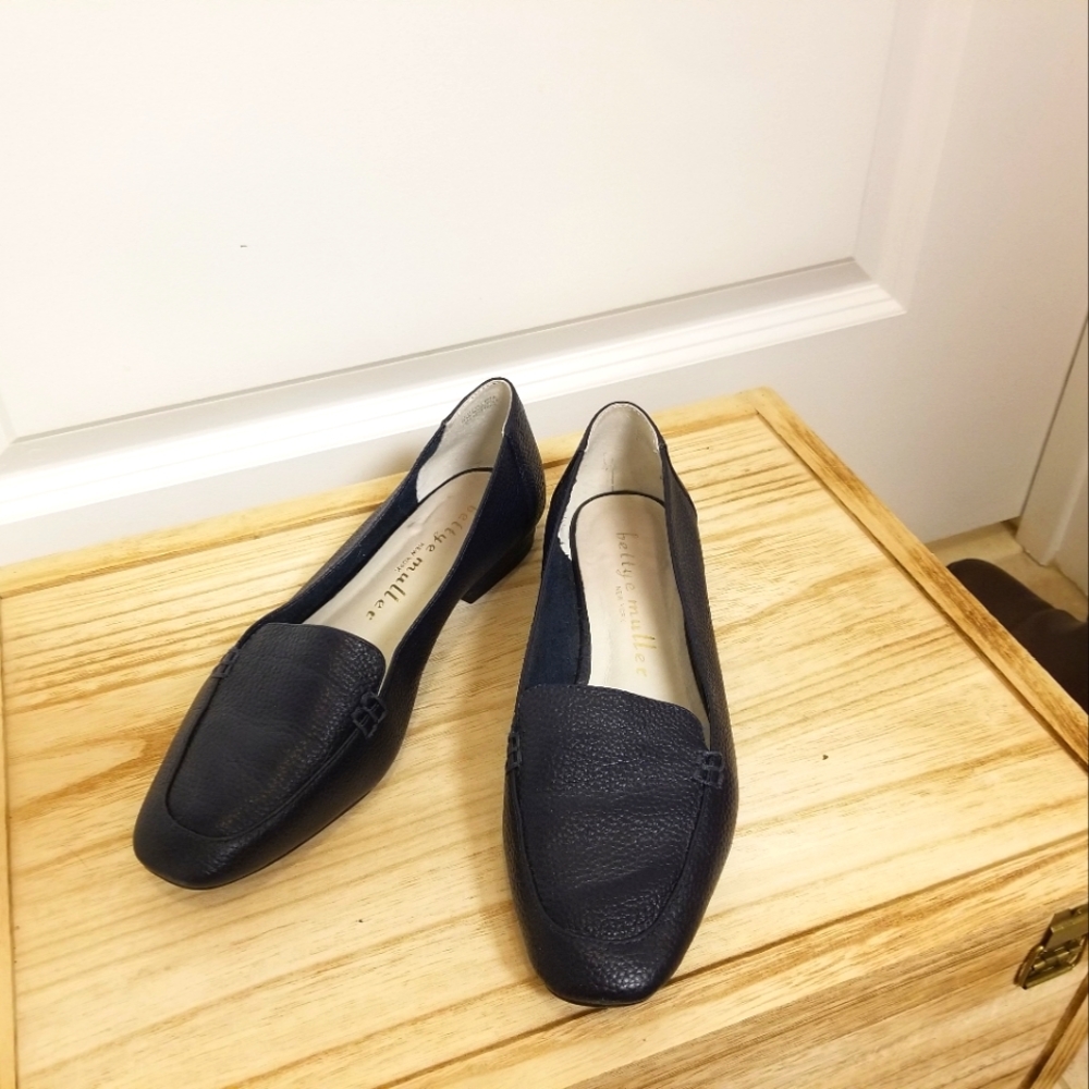Bettye Muller loafers - size 6 - navy leather
